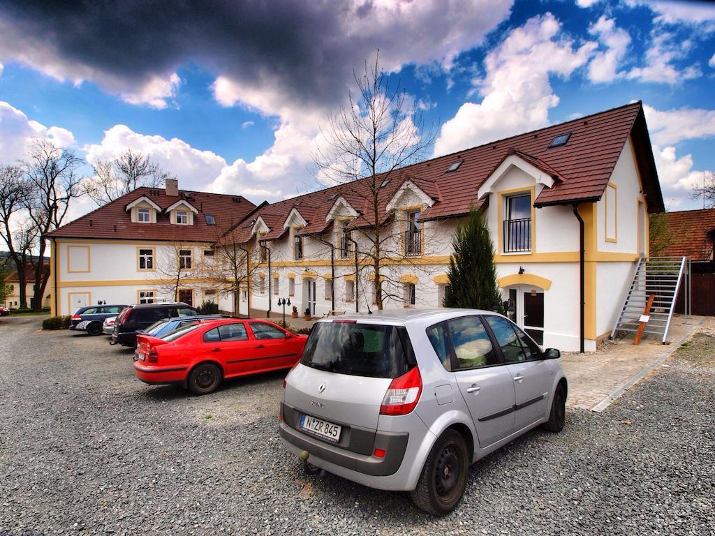 Hotel Pod Koksinem Spalene Porici Екстер'єр фото